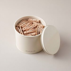 Peg Tin with 100 Beech Pegs